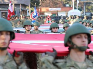 Mehmetçik Ankara sokaklarını inletti