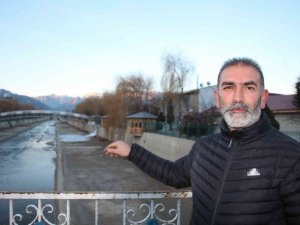 Dondurucu soğuk sonrası nehirler buz tuttu