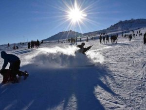 Güneydoğu’nun tek kayak merkezinde sezon açıldı