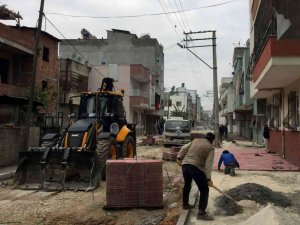 Akdeniz’de yol çalışmaları aralıksız sürüyor