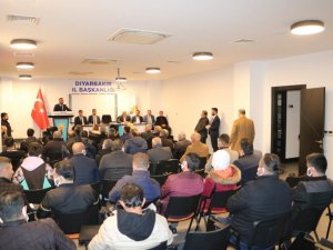 AK Parti’ye Diyarbakır’da katılımlar sürüyor