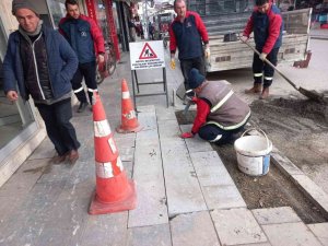 Kentin dört bir yanında çalışmalar sürüyor