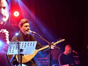 Trabzon’da Mehmet Akif Ersoy’un anısına Uğur Işılak konseri düzenlendi