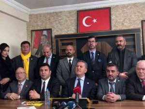 TDP Lideri Sarıgül: “Türkiye dolarla yatıyor, kalkıyor, asıl sorunlarımız yerinde duruyor“