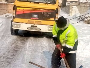 Ağrı Belediyesi eksi 27 derecede çalışmalarını sürdürüyor