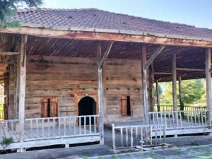 200 yıllık ahşap çivisiz camiye restorasyon