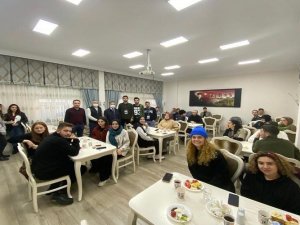 Vali Aktaş Düzceli öğrencileri ağırladı