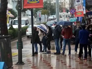 Bandırma’da sağanak yağış