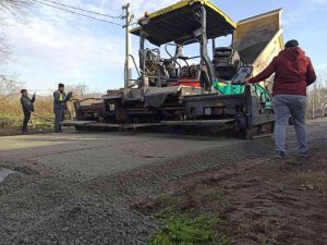Düzce’de köy yolları beton oluyor