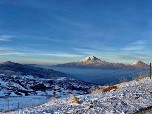 Ağrı Dağı ihtişamıyla göz kamaştırıyor