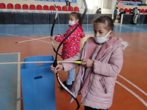 Aslanapa’da Geleneksel Türk Okçuluğu kursu açıldı