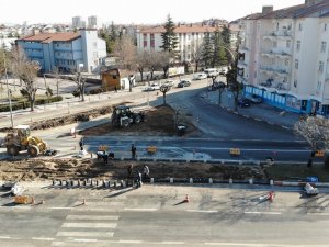 Karaman’da asfalt ve kaldırım çalışmaları