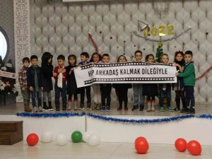 Miniklerin yeni yıl coşkusu