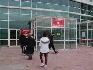 Balıkesir’de ilk TURKOVAC aşısı yapıldı