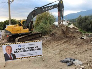 Kumluca Hacıveliler Köprüsü’nde yenileme çalışması