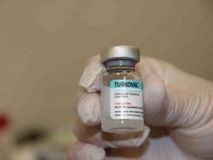 Manisalılar TURCOVAC aşısı olabilmek için Şehir Hastanesine akın etti