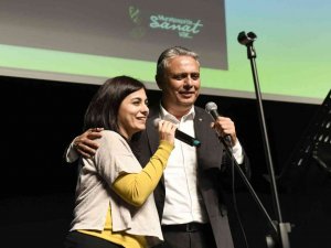 Muratpaşa çalışanları yeni yılı hep birlikte kutladı