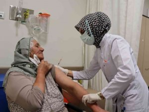 Kayseri Şehir Hastanesi’nde ’Turkovac’ yoğunluğu