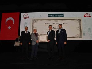 Balıkesir Kent Konseyi Başkanı Mürsel Sabancı güven tazeledi