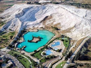 Pamukkale pandeminin ardından 2021’de 1,2 milyon ziyaretçi sayısını yakaladı
