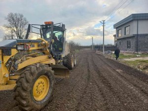 Kaldırımlarda düzenlemeler sürüyor