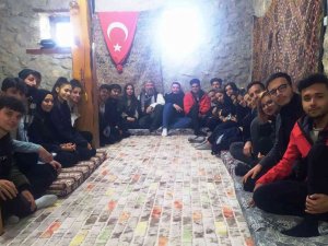 KMÜ’lü öğrencilerden İsmail Hacı Tekkesine ziyaret