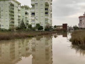 Kırmızı kodlu Finike’nin sokakları Venedik’e döndü