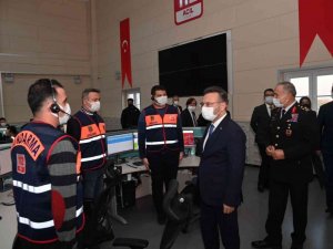 Vali Aksoy, görevi başındaki ekipleri ziyaret etti