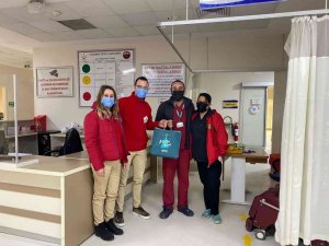 Kuşadası Belediyesi’nden yılbaşında görev yapan kamu çalışanlarına ziyaret