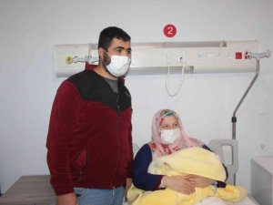 Malatya’da yeni yılın ilk bebeği ’Furkan’