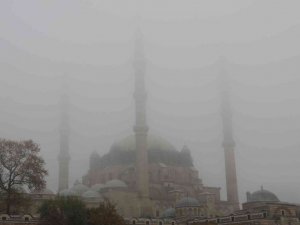 Edirne’de sis etkili oldu