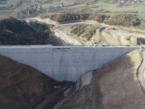 İhsaniye Barajı su tutmaya başladı