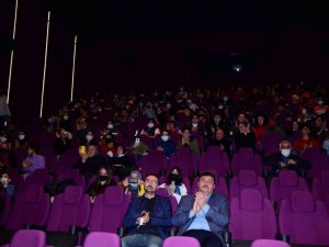 Kahramankazanlı öğrenciler “Kesişme Eren İyi ki Varsın” filmini izledi