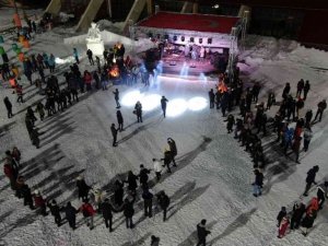 Yıldızdağı’nda kayak severler karın tadına vardı