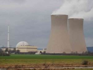 Almanya 3 nükleer santralini daha kapattı