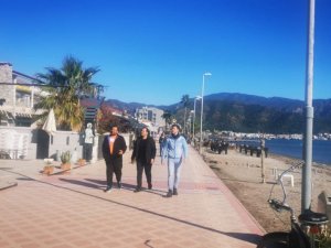 Güzel havayı fırsat bilen sahile indi