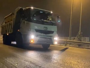 Bingöl Belediyesi tuzlama çalışması yaptı