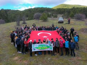 Uşak Belediyesi, üniversite öğrencilerine doğa yürüyüşü düzenledi