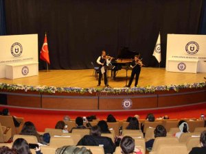 ADÜ’deki konser beğeniyle izlendi