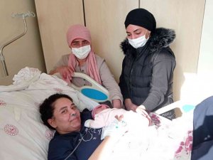 Gebelik sürecinde Covid-19’a yakalanan Nuray Öğretmen ve bebeği ölümden döndü