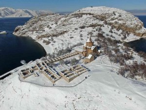 Akdamar Adası’nı 2021’de 90 bin kişi ziyaret etti