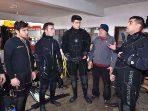 Ankara İtfaiyesi yeni dalgıçlar yetiştiriyor