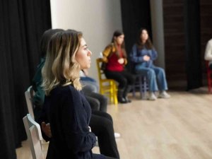 Altıeylül’de tiyatro eğitimleri başladı