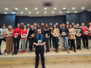 Efeler Belediyesi Şehir Tiyatrosu Yalçın Dinçer’i unutmadı