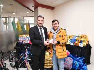 Pursaklar’da 571 talihli hediyelerini aldı