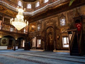 2 asırlık caminin eşsiz motif ve duvar süslemeleri hayran bırakıyor