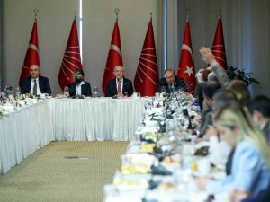 CHP Genel Başkanı Kılıçdaroğlu: “Eğer soruşturma açılacaksa Adalet Bakanlığı hakkında soruşturma açılmalı”