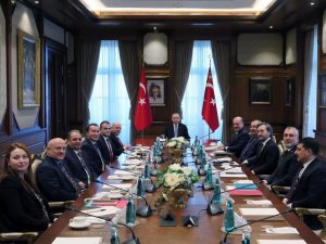 Cumhurbaşkanı Erdoğan, Bakan Bilgin ve  Hak-İş heyetini kabul etti