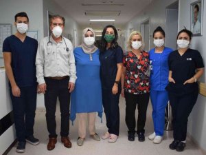 Korona virüse yakalanan kadın 65 gün sonra sağlığına kavuştu