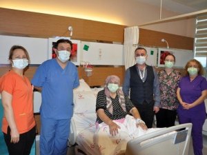 Böbreğinden 3 kilogram tümör çıkarıldı